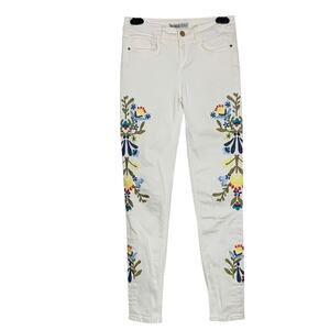 Zara Basic White Skinny Jeans with Floral Embroidery Size 2